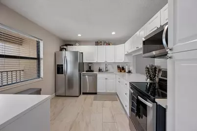145 Lake Nancy Lane, Unit #232, West Palm Beach, FL 33411 - Photo 12