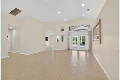 13221 Alhambra Lake Circle, Delray Beach, FL 33446 - Photo 6