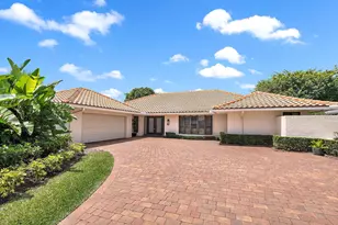 16 Thurston Dr, Palm Beach Gardens, FL 33418 - Photo 2