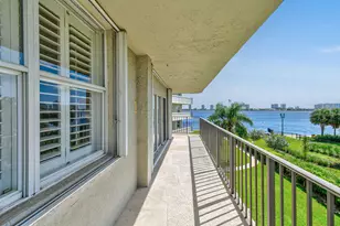 801 Lake Shore Dr, Lake Park, FL 33403 - Photo 8