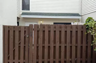 643 Executive Center Dr, West Palm Beach, FL 33401 - Photo 6