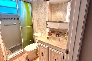 705 Lori Dr, Palm Springs, FL 33461 - Photo 16