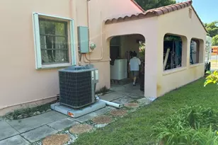 617 NE 8th Ave, Boynton Beach, FL 33435 - Photo 6