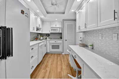 555 SE 6th Avenue, Unit #2-E, Delray Beach, FL 33483 - Photo 4