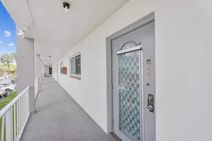 8130 Sunrise Lakes Blvd, Sunrise, FL 33322 - Photo 4
