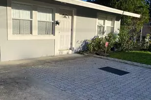 312 N 27th St, Fort Pierce, FL 34947 - Photo 4