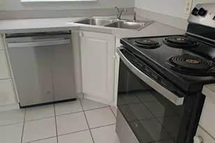 3 Colonial Club Dr, Boynton Beach, FL 33435 - Photo 8