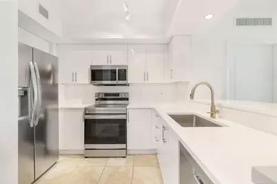 403 S Sapodilla Avenue, Unit #509, West Palm Beach, FL 33401 - Photo 8