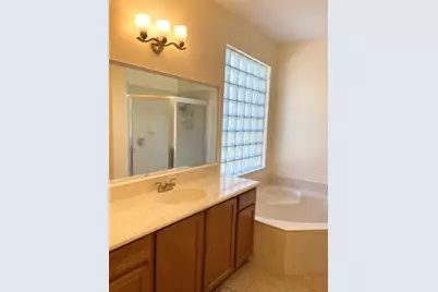 870 Gazetta Way, West Palm Beach, FL 33413 - Photo 12