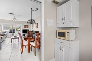 2822 Crosley Dr W, West Palm Beach, FL 33415 - Photo 12