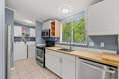 10592 SW Sandalfoot Boulevard, Boca Raton, FL 33428 - Photo 8