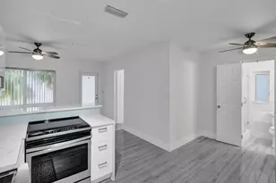 601 NE 59th Ct, Oakland Park, FL 33334 - Photo 14