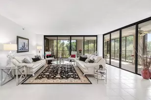 7572 Regency Lake Dr, Boca Raton, FL 33433 - Photo 2