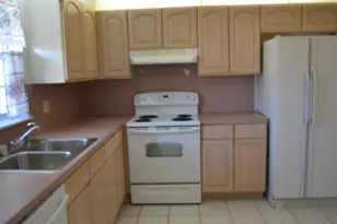 570 Laconia Cir, Lake Worth, FL 33467 - Photo 4