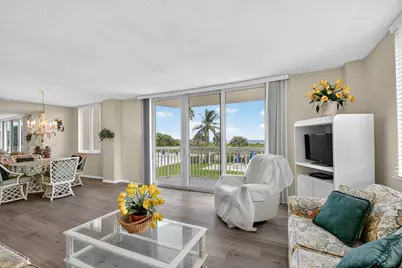 125 Ocean Avenue, Unit #216, Palm Beach Shores, FL 33404 - Photo 14