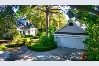 812 Carolina Circle SW, Vero Beach, FL 32962 - Photo 2