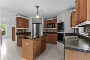 2452 SE Victory Ave, Port Saint Lucie, FL 34952 - Photo 8