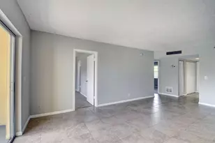 1638 Embassy Dr, West Palm Beach, FL 33401 - Photo 8