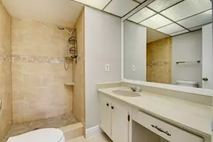 1638 Embassy Dr, West Palm Beach, FL 33401 - Photo 20