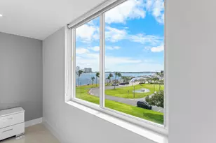 301 Lake Shore Dr, Lake Park, FL 33403 - Photo 16