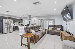 7451 NW 21st St, Sunrise, FL 33313 - Photo 4