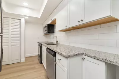 505 Spencer Drive, Unit #207, West Palm Beach, FL 33409 - Photo 6