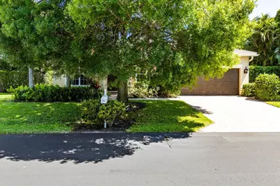54 Lake Eden Drive, Boynton Beach, FL 33435 - Photo 2