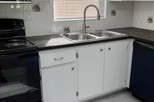 5263 Cresthaven Blvd, West Palm Beach, FL 33415 - Photo 4