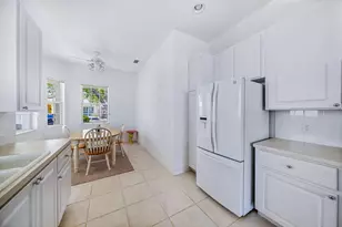 242 Poinciana Dr, Jupiter, FL 33458 - Photo 6