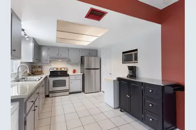 101 N Sequoia Drive, West Palm Beach, FL 33409 - Photo 16