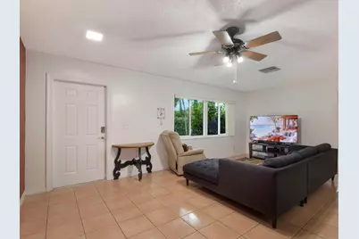 101 N Sequoia Drive, West Palm Beach, FL 33409 - Photo 6