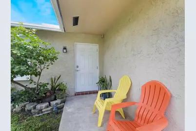 101 N Sequoia Drive, West Palm Beach, FL 33409 - Photo 4