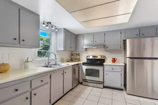 101 N Sequoia Dr, West Palm Beach, FL 33409 - Photo 14