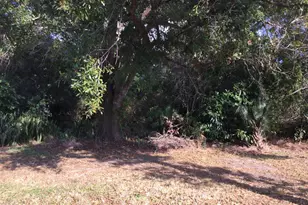 42 Golf Dr, Port Saint Lucie, FL 34952 - Photo 22