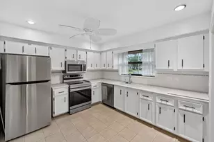 4355 Cedar Tree Pl, Boynton Beach, FL 33436 - Photo 10