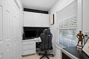 217 SE Oriole Ave, Stuart, FL 34996 - Photo 36