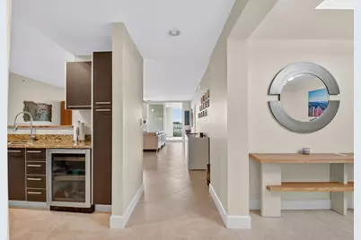 550 Okeechobee Boulevard, Unit #423, West Palm Beach, FL 33401 - Photo 14