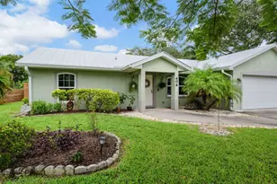 606 Gregory St, Fort Pierce, FL 34982 - Photo 2