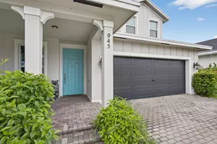 945 Wandering Willow Wy, Loxahatchee, FL 33470 - Photo 2