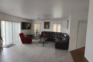 616 White Water Dr, West Palm Beach, FL 33413 - Photo 10