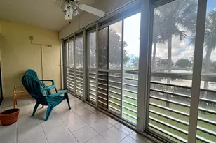 3154 Via Poinciana, Lake Worth, FL 33467 - Photo 10