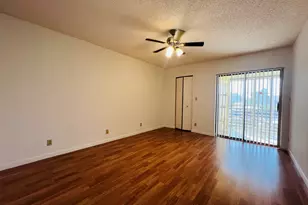 3154 Via Poinciana, Lake Worth, FL 33467 - Photo 12