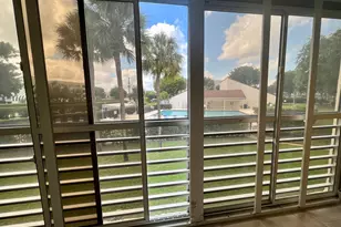 3154 Via Poinciana, Lake Worth, FL 33467 - Photo 8