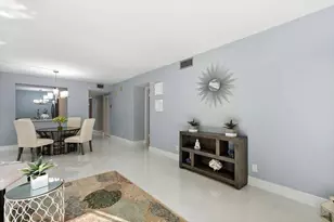 10204 Mangrove Dr, Boynton Beach, FL 33437 - Photo 4