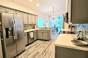 9825 Mantova Dr, Lake Worth, FL 33467 - Photo 8
