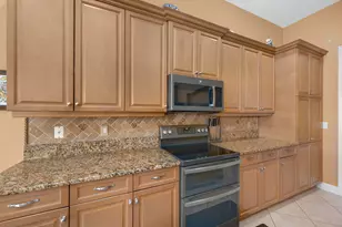 1438 SW Apache Ave, Port Saint Lucie, FL 34953 - Photo 8