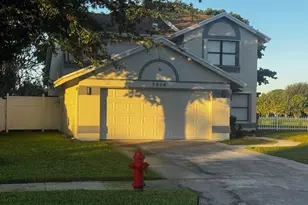 3858 Circle Lake Dr, West Palm Beach, FL 33417 - Photo 2