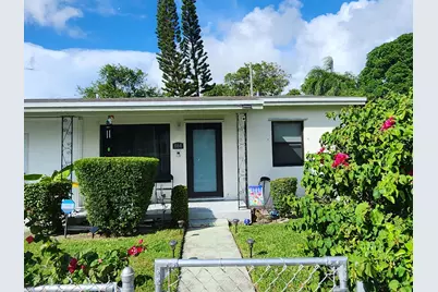 664 W 2nd Street, Riviera Beach, FL 33404 - Photo 10