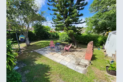 664 W 2nd Street, Riviera Beach, FL 33404 - Photo 12