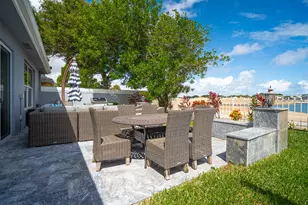 960 Bear Island Cir, West Palm Beach, FL 33409 - Photo 30